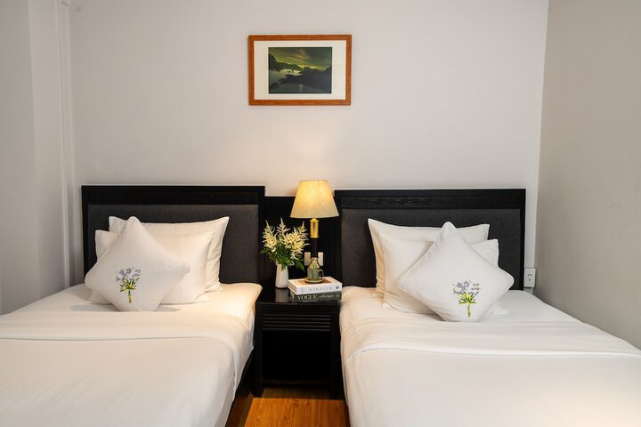 Room 16 of 110