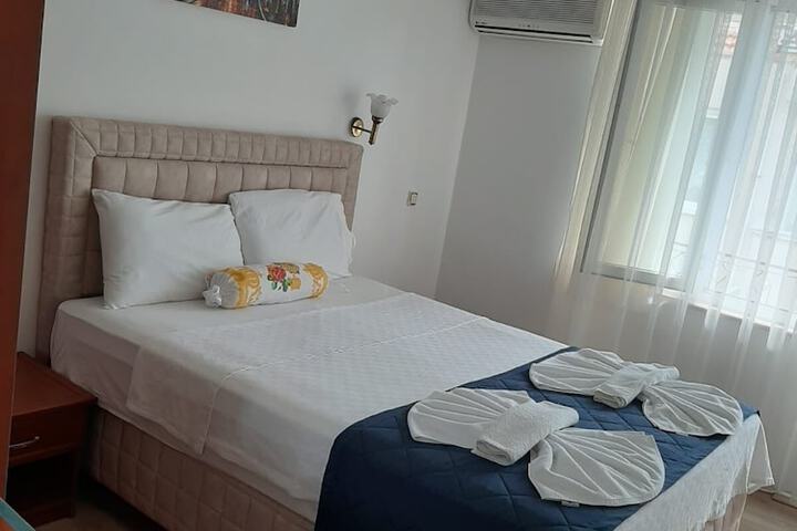 Room 8 of 24