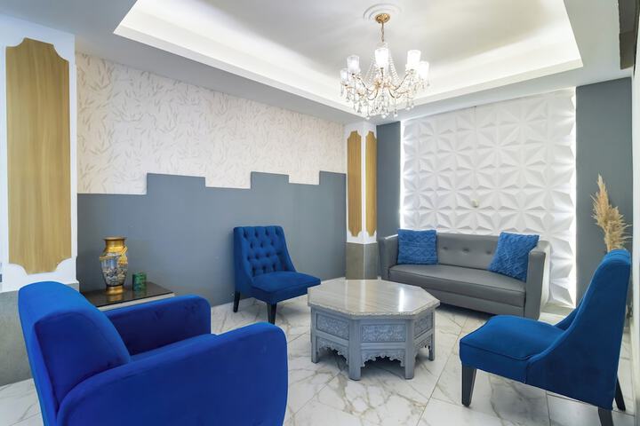 Room 14 of 32
