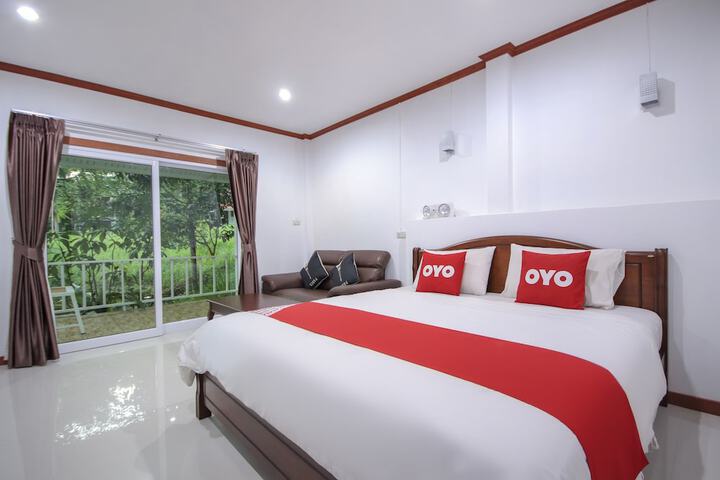 OYO 75353 Loy Chalet Resort