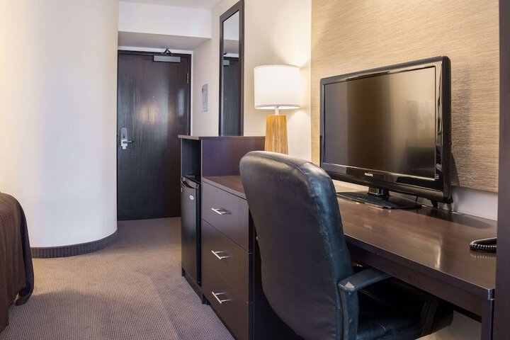 Room 8 of 29