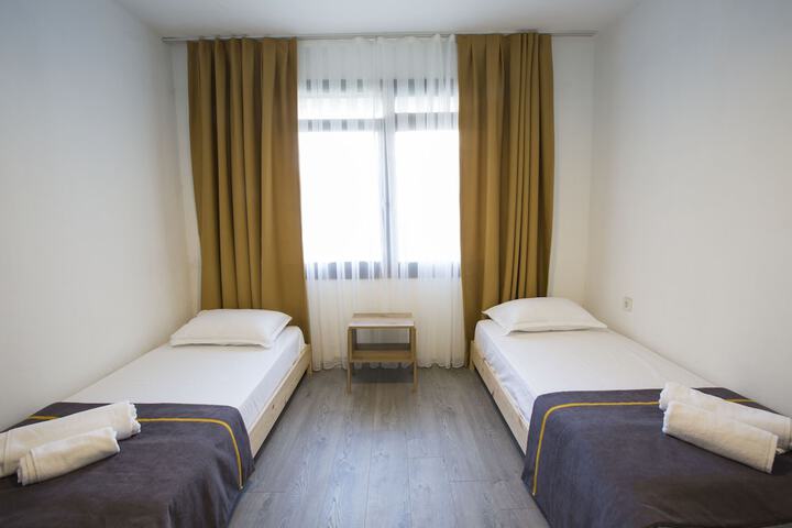 Room 13 of 70