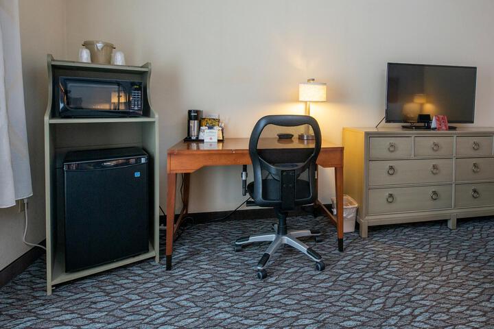 Room 12 of 28