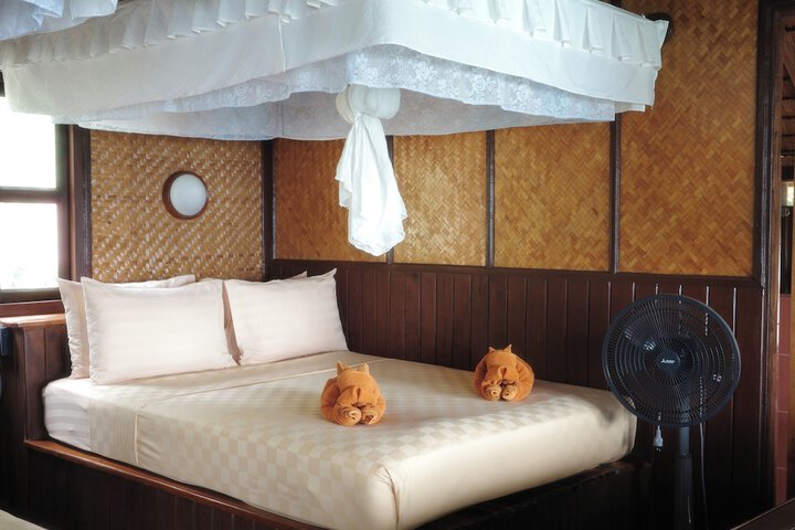Room 26 of 171