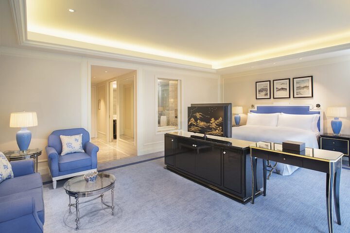 Room 11 of 79