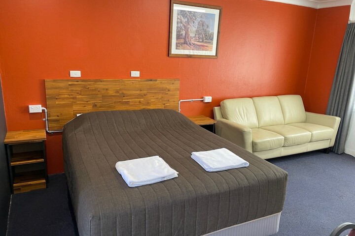 Room 13 of 24