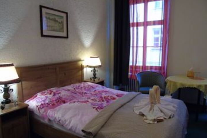 Room 15 of 43