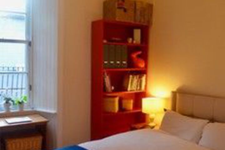 Room 6 of 19