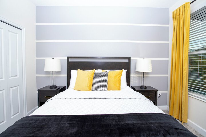 Room 4 of 64