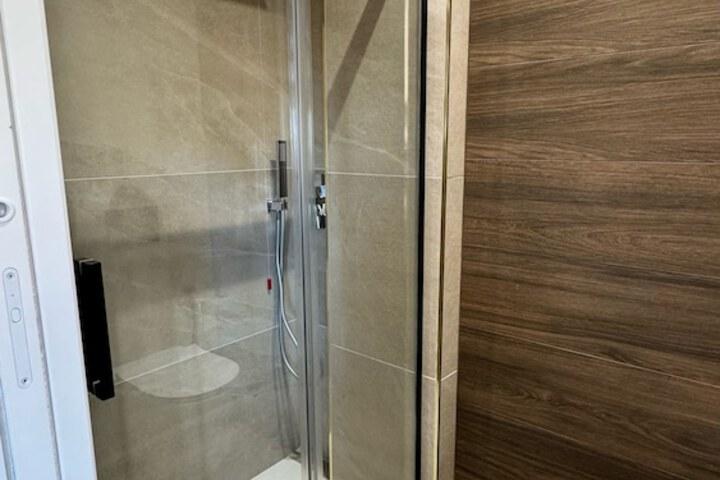 Room 78 of 117