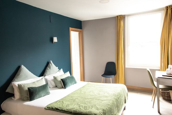 Room 42 of 91