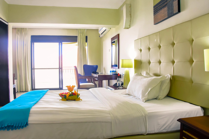 Room 2 of 12