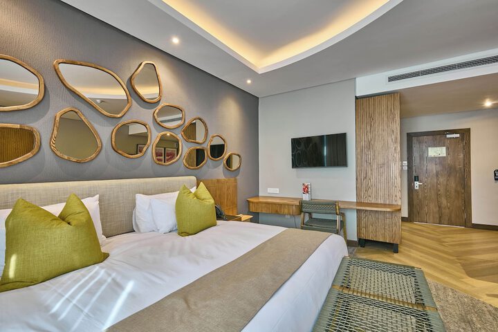 Room 35 of 171