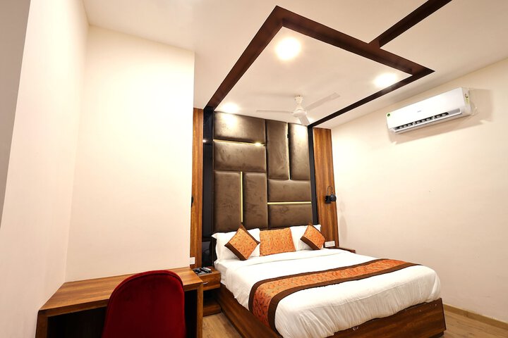 Room 32 of 128