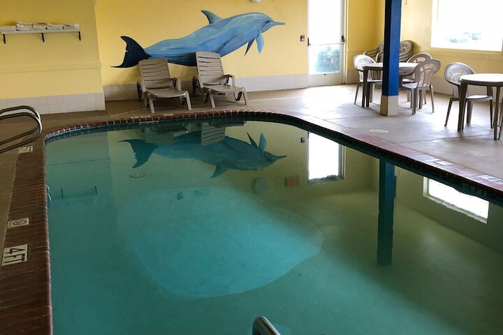 Pool 75 of 107