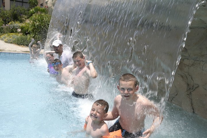 Pools & Facilities