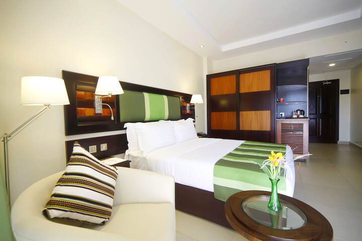 Room 20 of 74