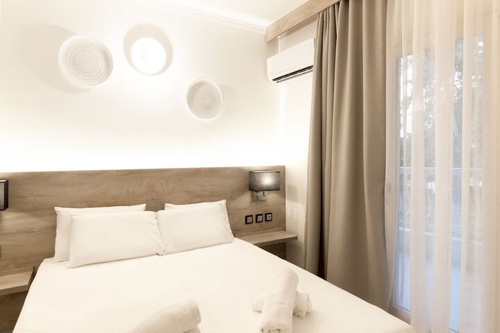 Room 25 of 80