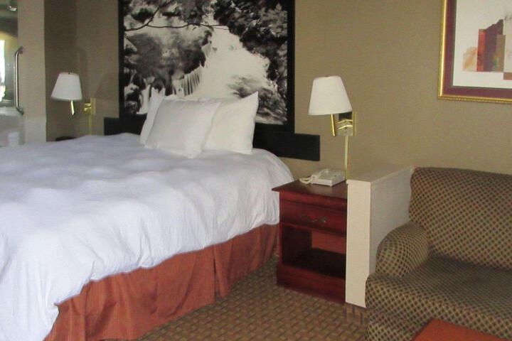 1 King Bed (1 of 7)