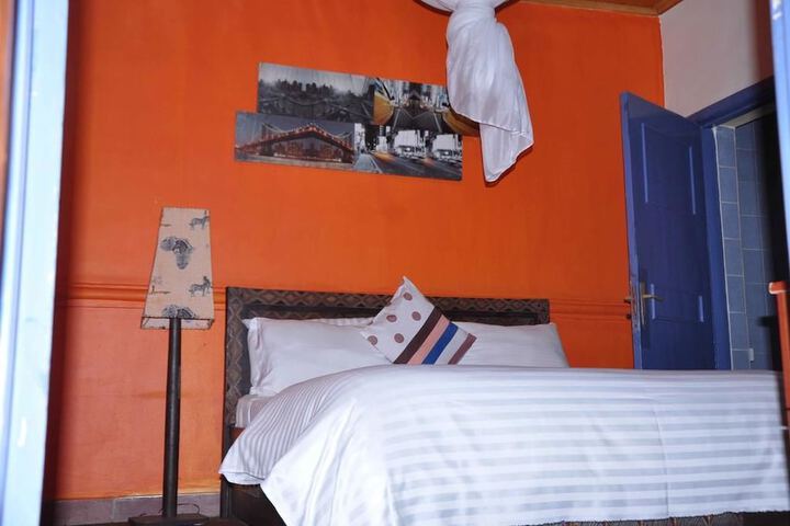 Room 10 of 78