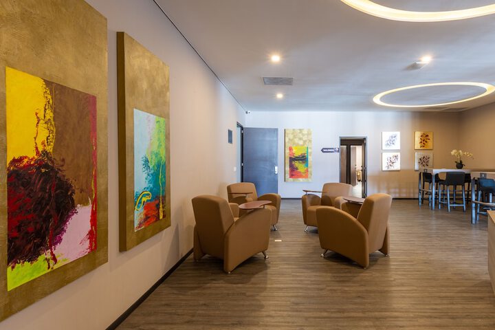 Business Center 92 of 100