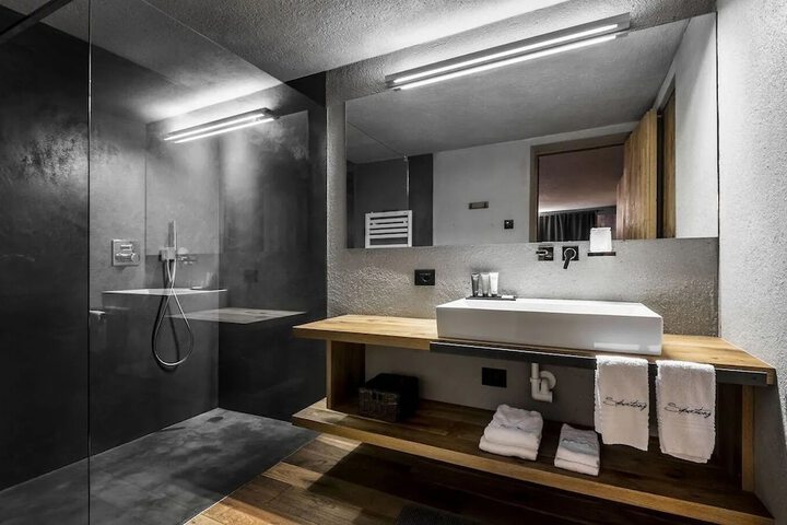 Room 71 of 101