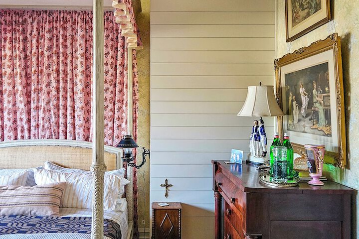 Room 43 of 95