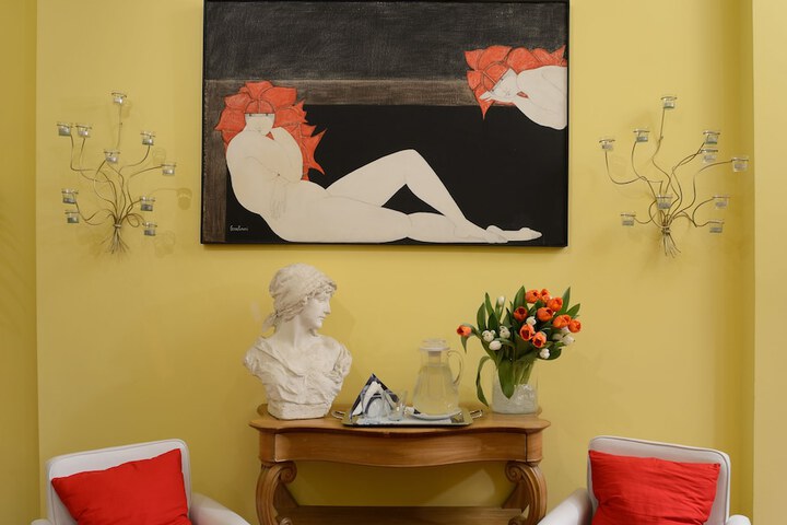 Guest Lobby