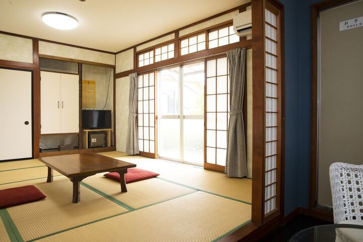 Room 14 of 51