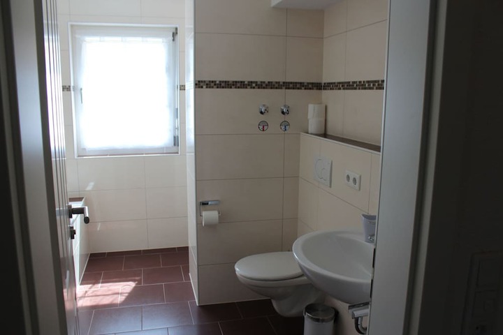 Room 13 of 25