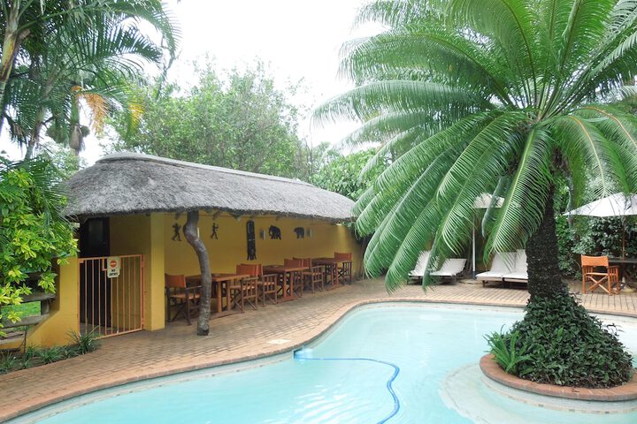 Hotel Pool
