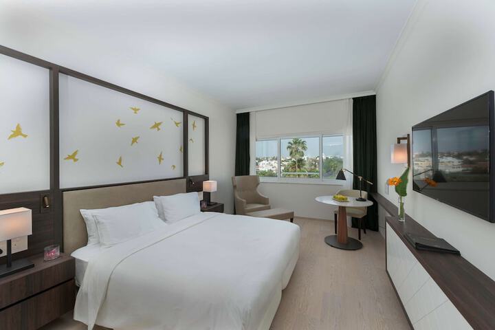 Room 25 of 154