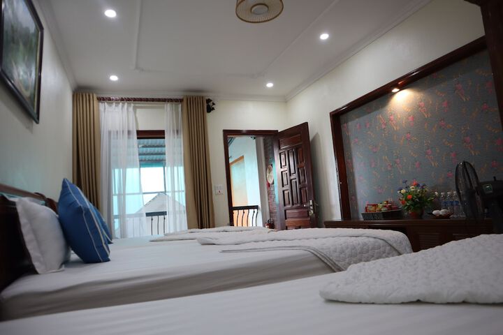 Room 14 of 98