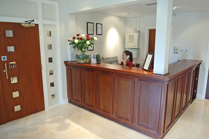 Concierge desk