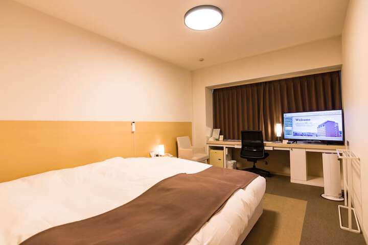 Room 15 of 100