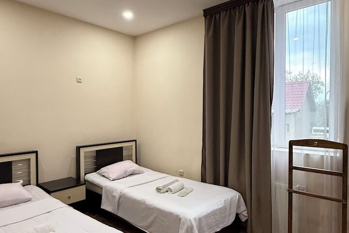 Room 20 of 34