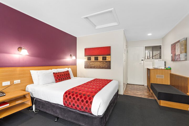 Room 9 of 120