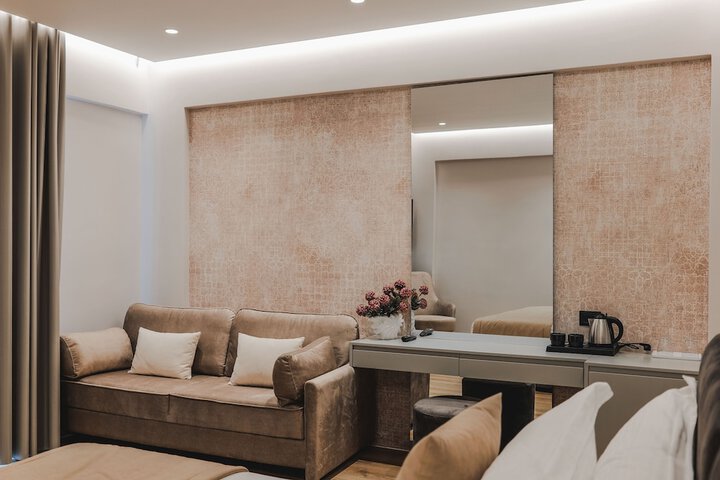 Room 20 of 76