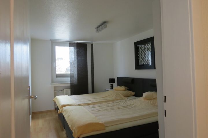 Room 18 of 38