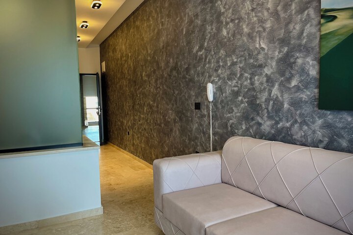 Room 32 of 58