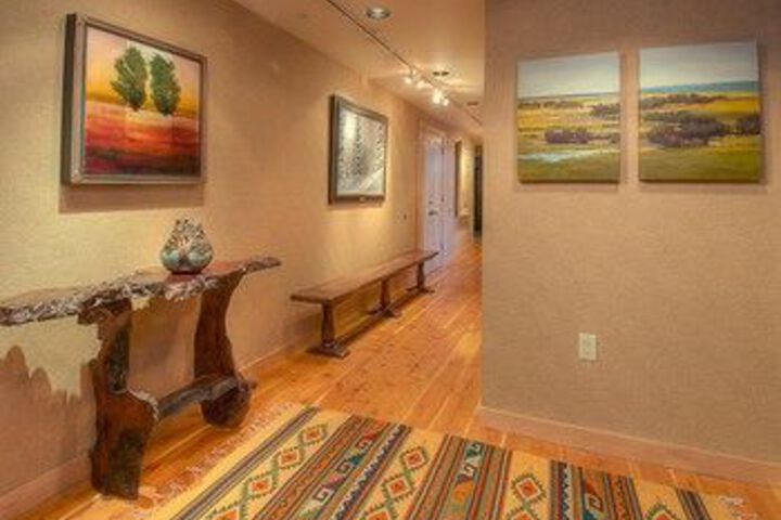 Ballroom/Hall 11 of 25