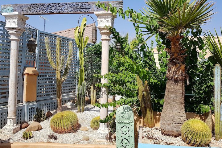 Hotel Exterior 56 of 67