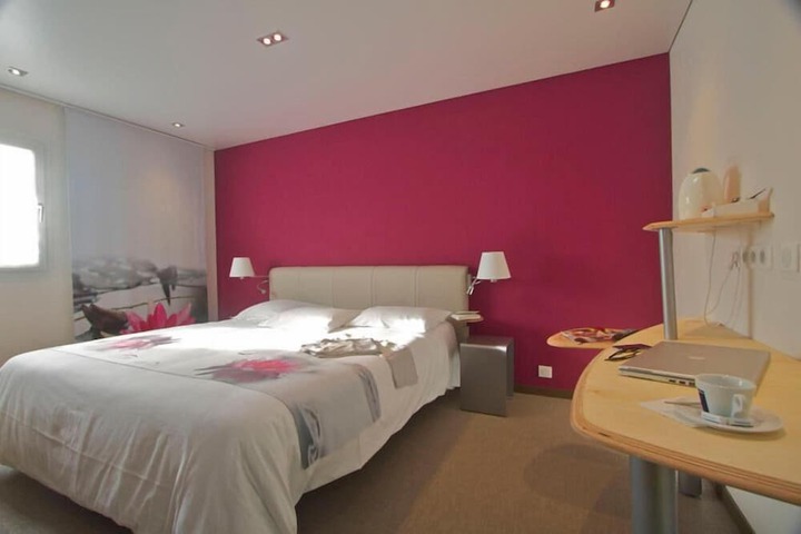 Room 15 of 46