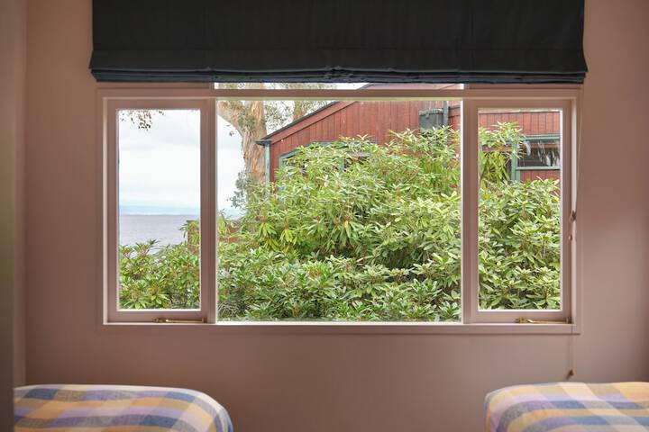 Room 14 of 98