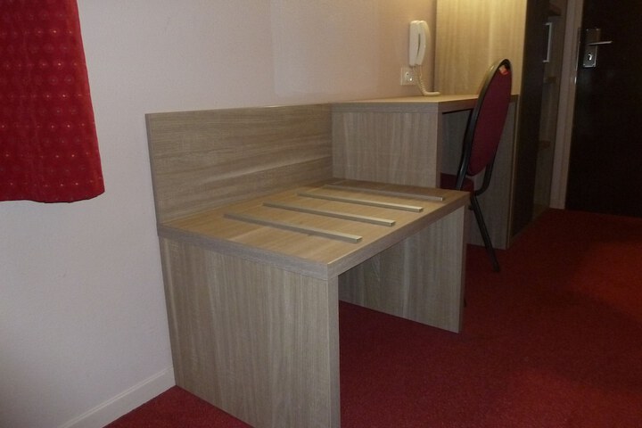 Room 19 of 37