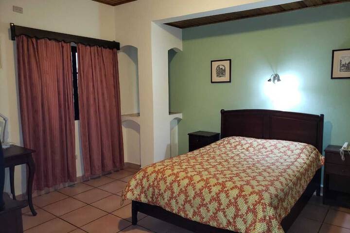 Room 4 of 40