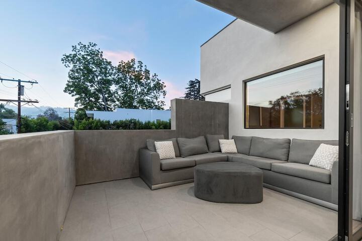 Terrace/Patio 24 of 31