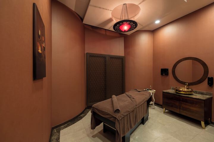 Room 33 of 54