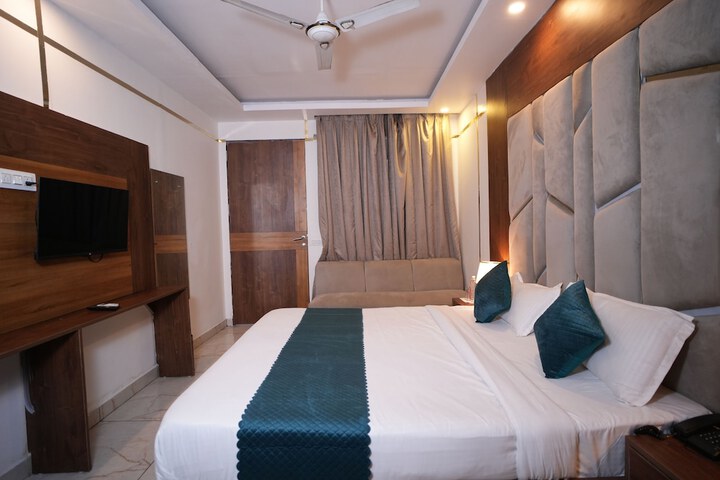 Room 14 of 43