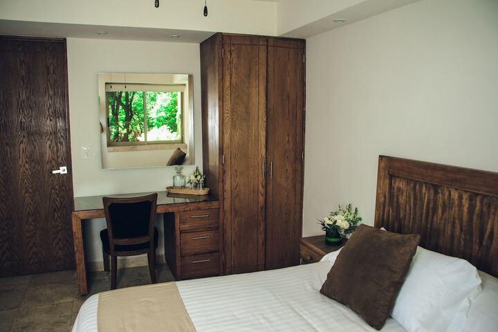 Room 9 of 53